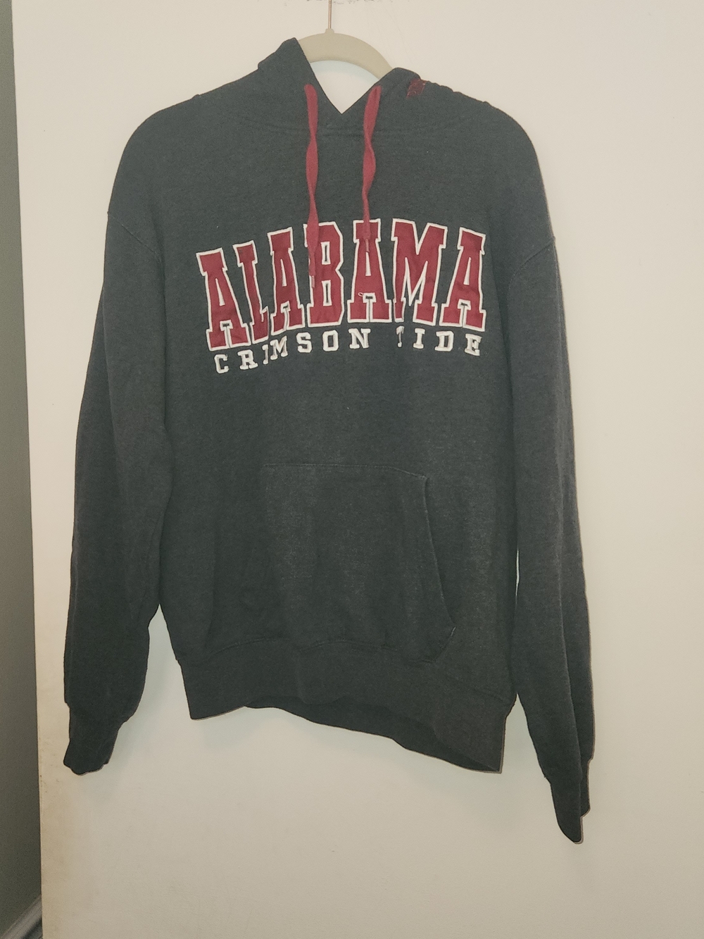 Alabama Crimson Tide Men's Hooded Sweatshirt - Charcoal/Crimson With Flaws